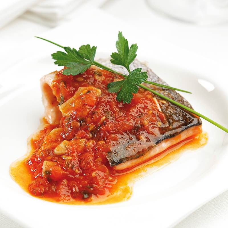 Gestoofde kabeljauw met tomaat