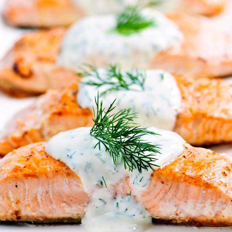 Zweedse zalm met komkommersalade