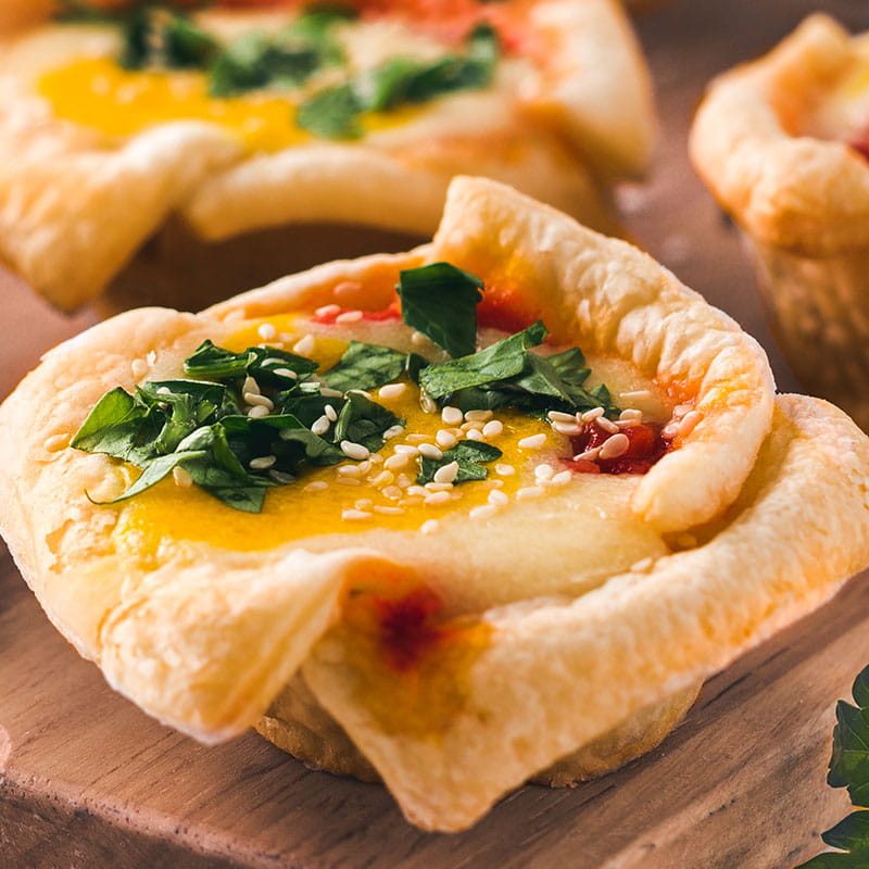 Vegan-Shakshouka-cups-met-vegan-tofu-eieren-en-kurkuma-dooier800x800