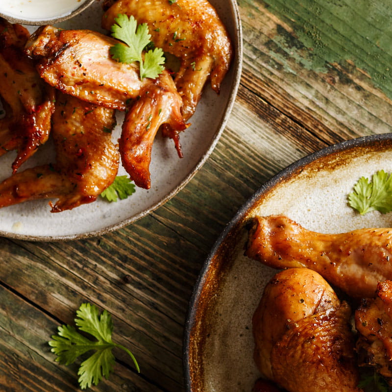 Geroosterde-kippenvleugels-en-drumstickRecept-image-800x800